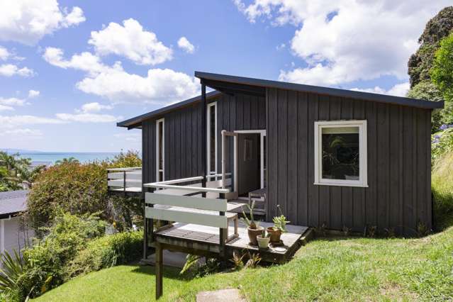 20 Glenelg Road Red Beach_1