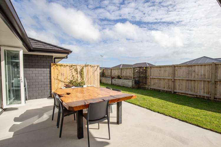 8 Costello Drive Ngatea_12