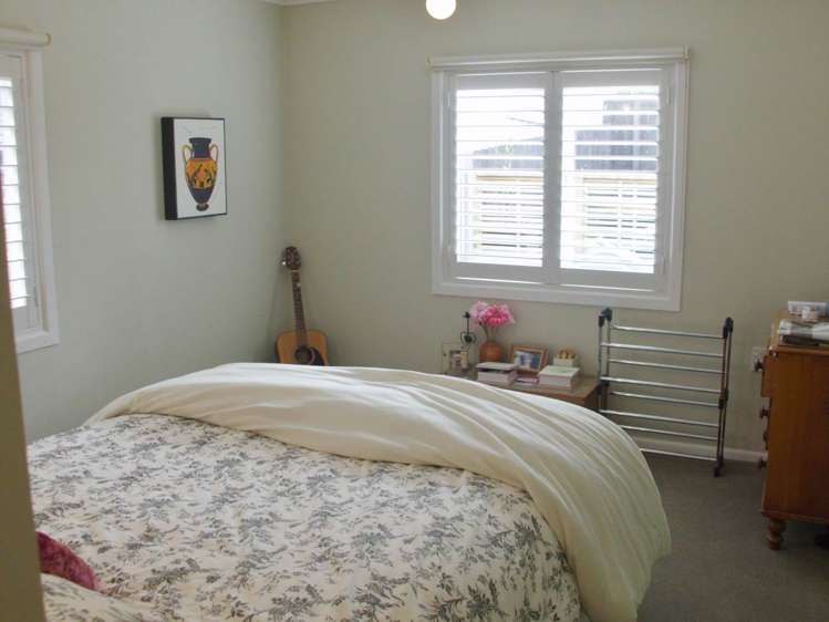 7 Kenmure Avenue Forrest Hill_15
