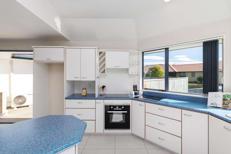 1 Courtfield Close Parklands_5