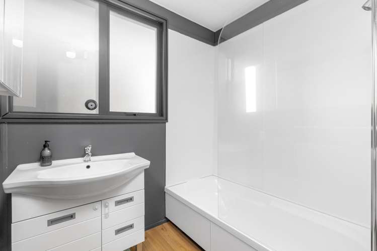 1/8 Marinich Drive Ranui_11