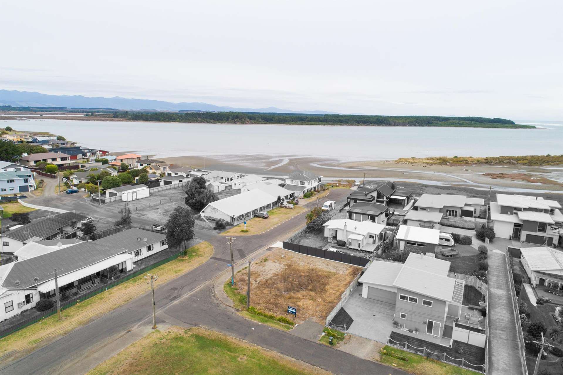 1 Hall Place Foxton Beach_0