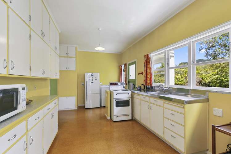 12 Roy Street Tawa_11