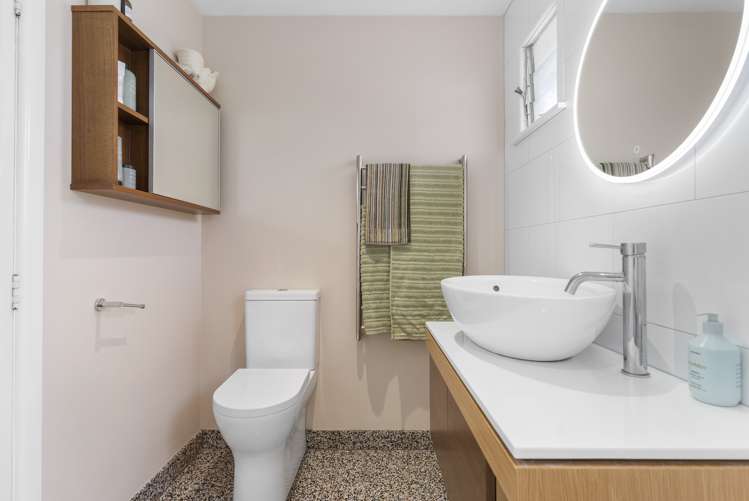 61 Glen Marine Parade Glendene_13