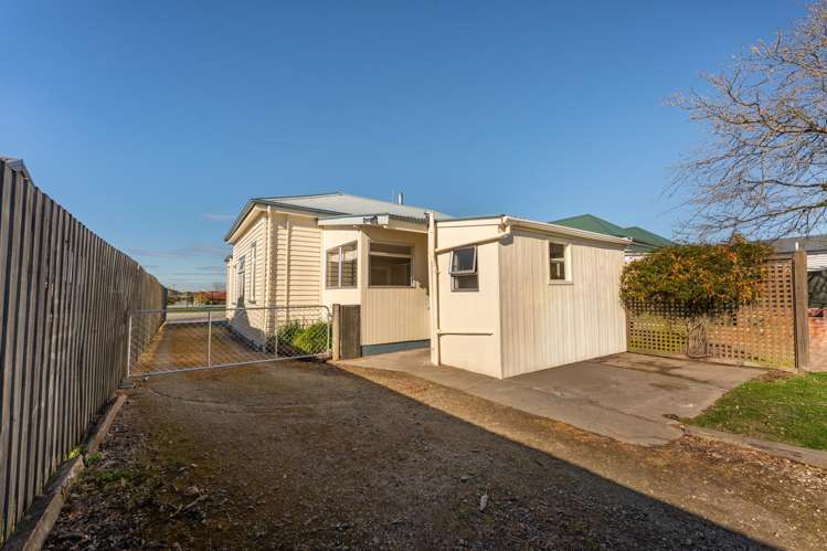 35 Raymond Street West End_25