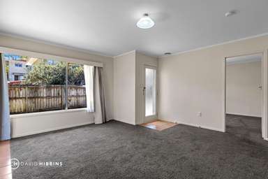 2/16 Mannering Place_4