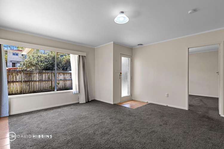 2/16 Mannering Place Hillcrest_4