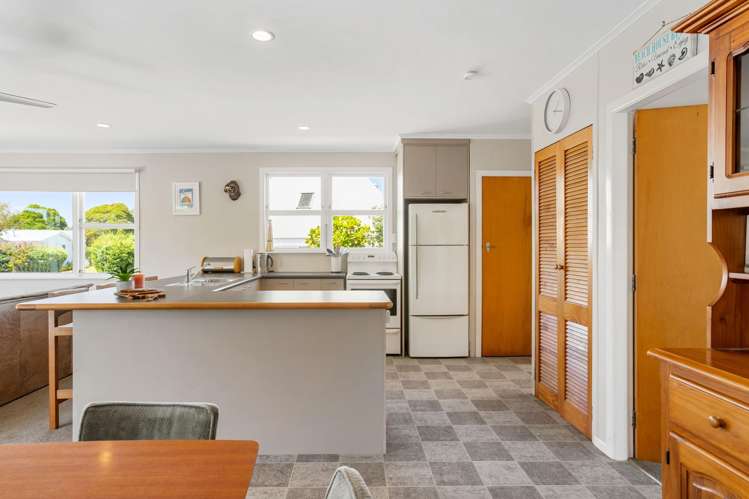 21 Given Grove Pauanui_11