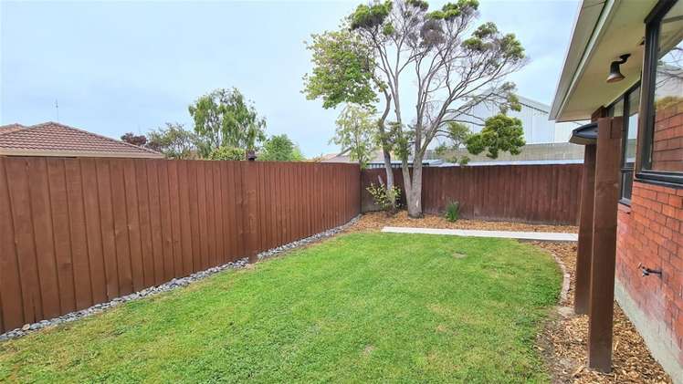 1/39 Solomon Avenue Redwood_16