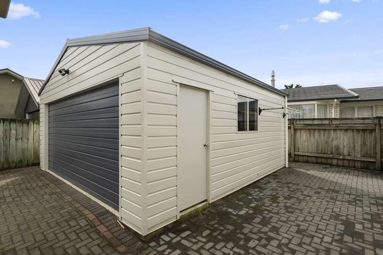 62 Basley Road Owhata_15