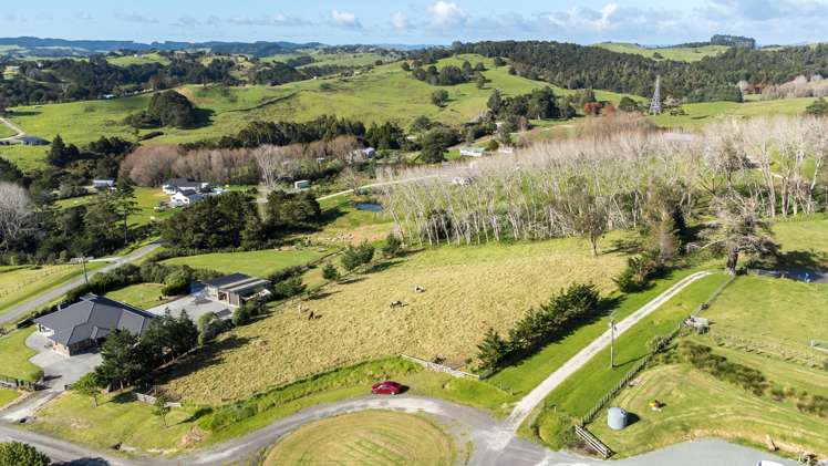 Pavel Place Kaiwaka_16