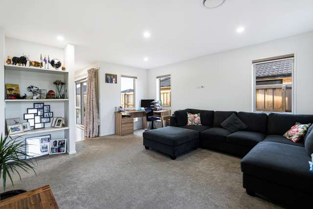 URGENT SALE - Owner Already in Australia