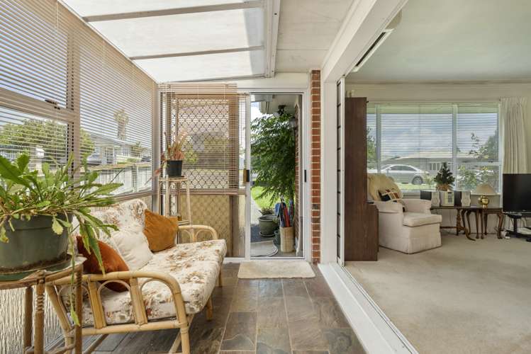 1/2 Willcott Street Mount Albert_14