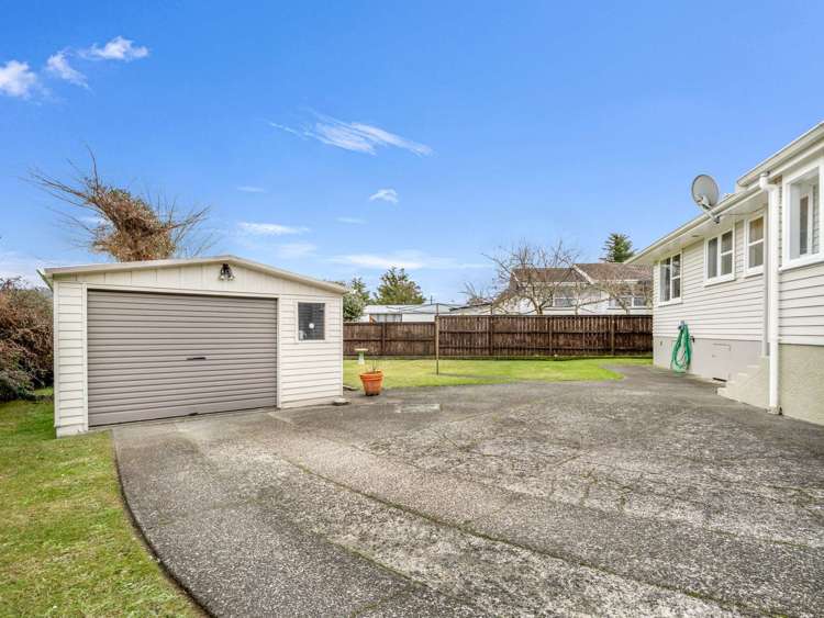 40 Roger Street Pukehangi_17
