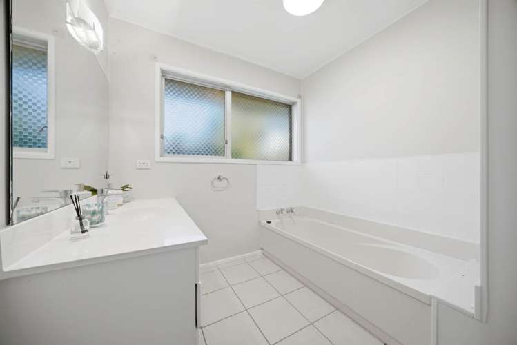 1 Cyclarama Crescent Massey_8