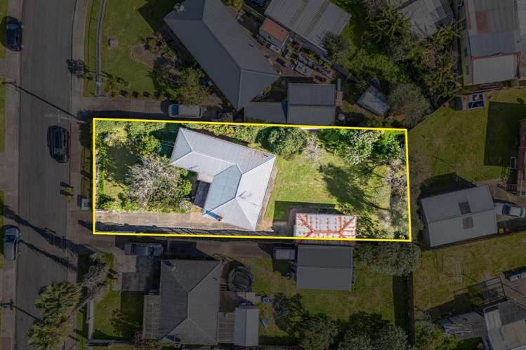 15 Tindall Crescent Otara_13