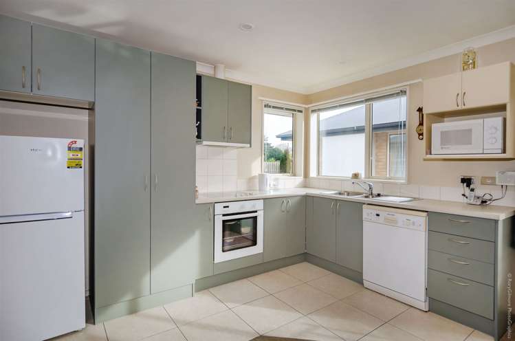 2/60 Bassett Street Burwood_6