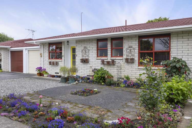 Flat 2/20A Parkes Avenue_0