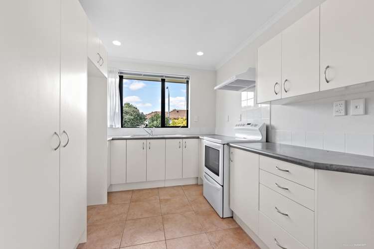 4 Wheaton Place Glen Eden_5