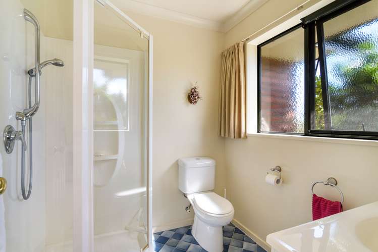 11 Kingsford Drive Stoke_7