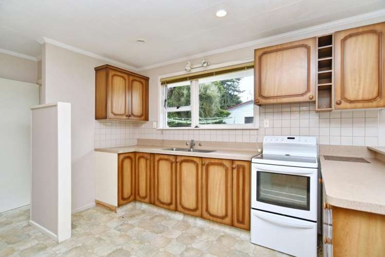 77 Cutts Road Russley_8