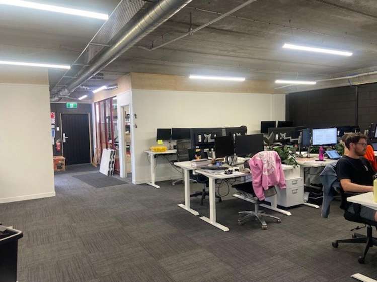 12 GF Vialou Street Hamilton City Central_7