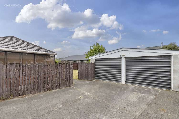 1B Sylvia Street Parklands_16