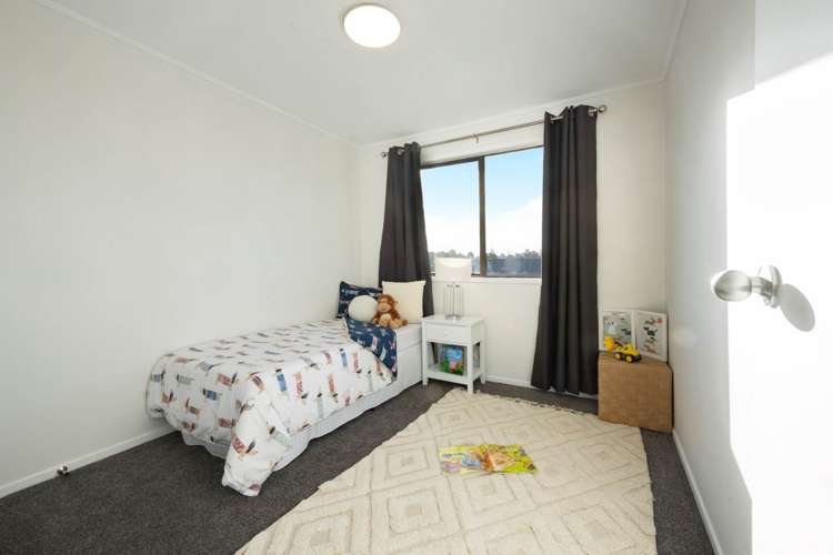 124 Solar Road Glen Eden_7