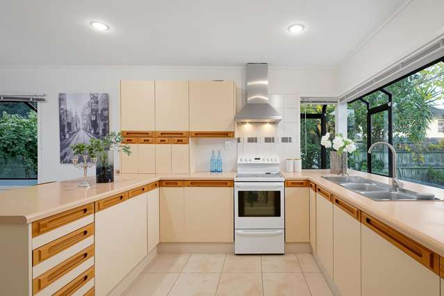 4 Rhinevale Close Henderson_2