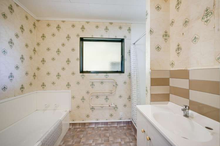 807a Ellison Road Parkvale_6