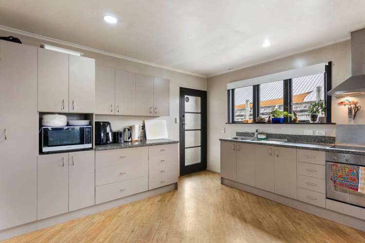 23 Boundary Road Blockhouse Bay_17