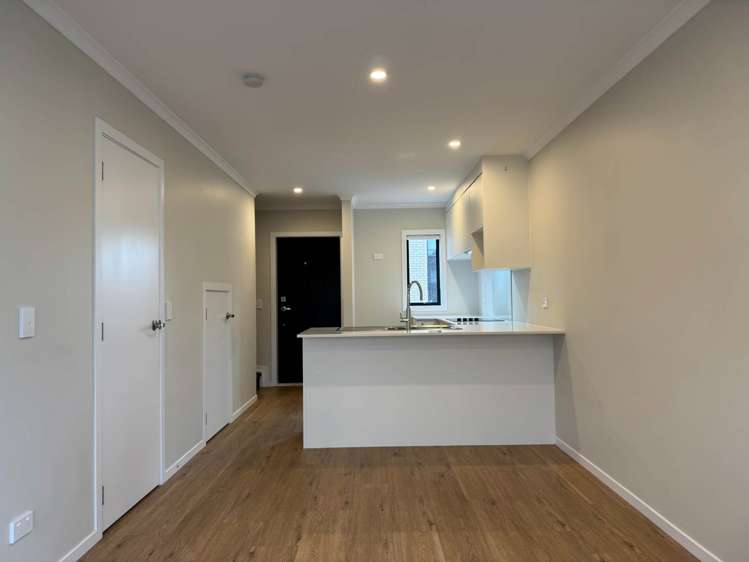 22/125B Metcalfe Road Ranui_1