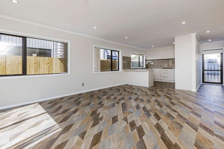 4B Mirrabooka Avenue Botany Downs_8