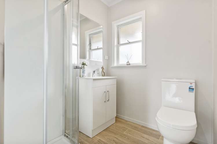 2/34 Lake Pupuke Drive Takapuna_9