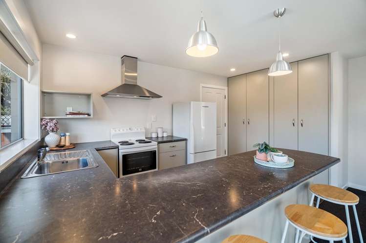 1/8 Hythe Lane Saint Martins_7