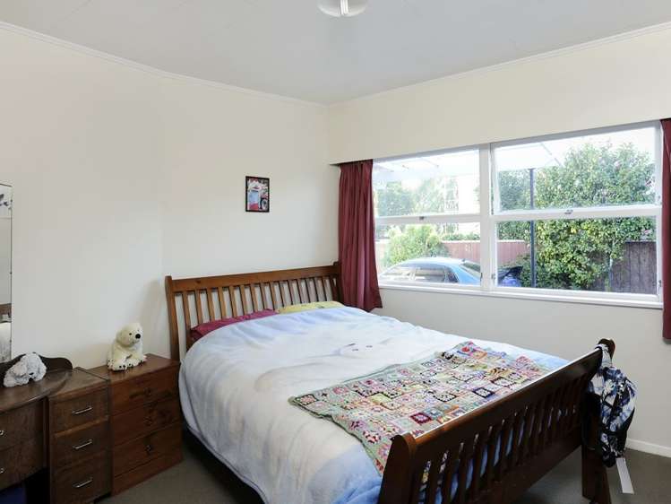 21 Fergusson Street Stoke_13