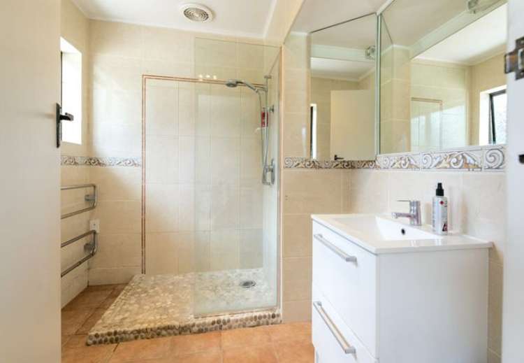 453 Glenbrook Beach Road Glenbrook_12