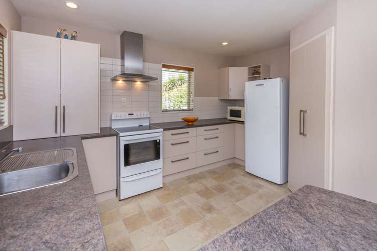 27 Guys Road Yaldhurst_5