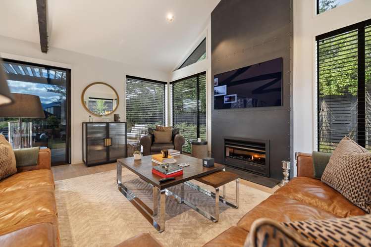 7 Reading Court Jacks Point_20