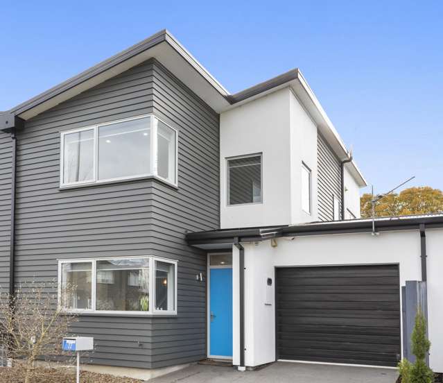 Picturesque parkside living