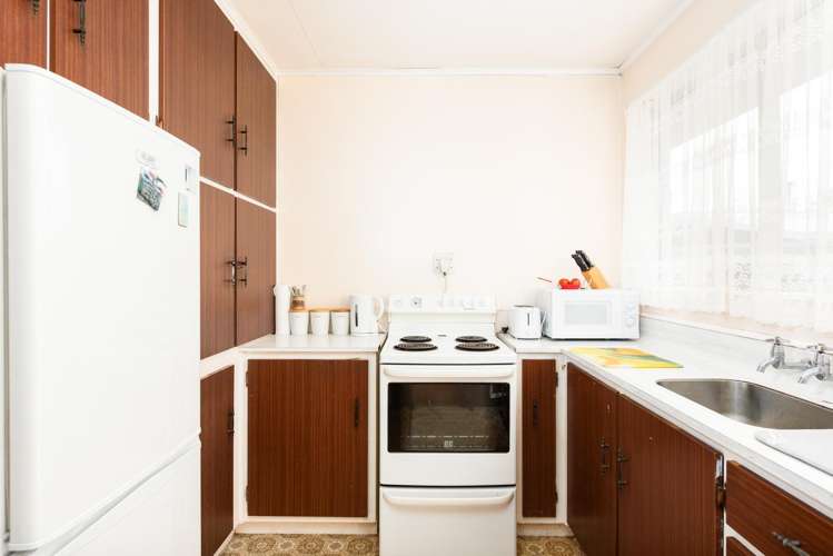 2/132 Charles Street Blenheim Central_5