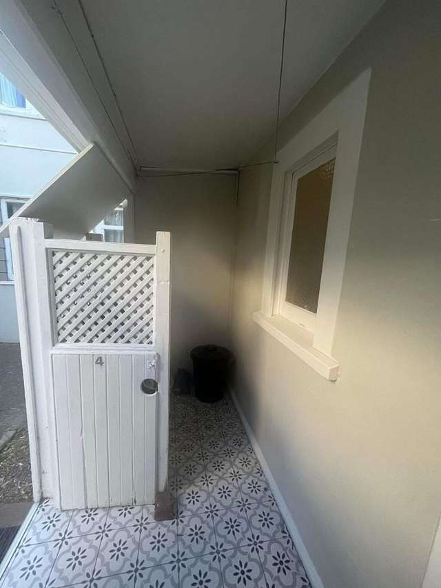 4/57 Hawker Street Mount Victoria_3