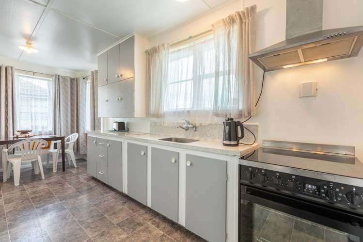 10 Collett Street Dannevirke_2