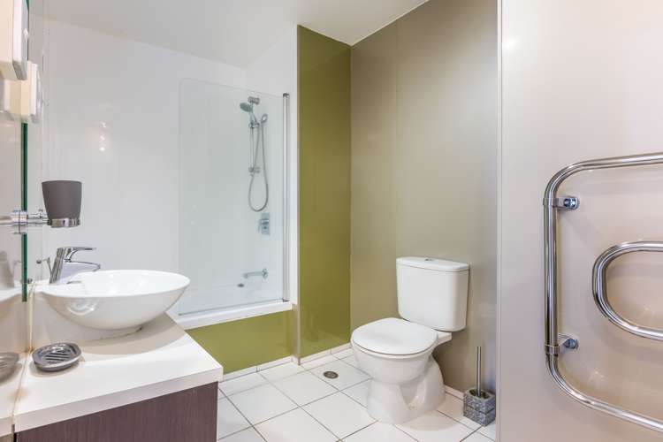 403/17 Vogel Lane Auckland Central_15