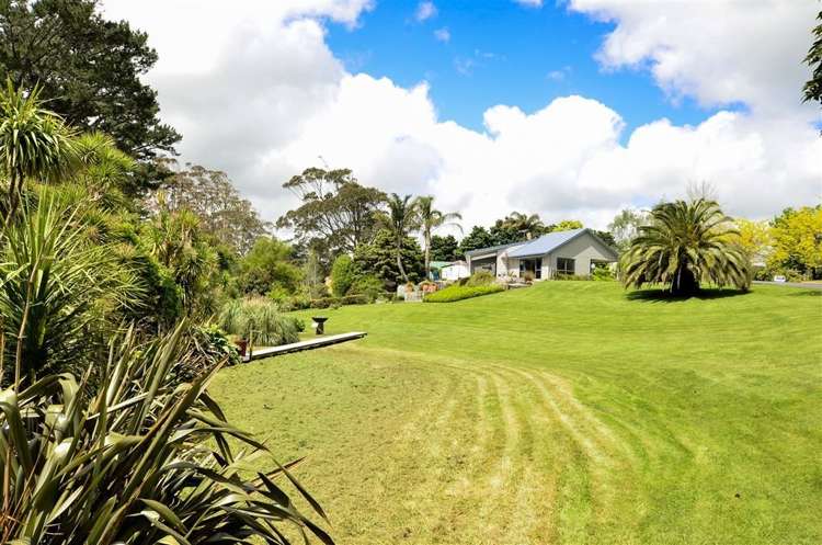 1 Cloverfields Drive Waimauku_32