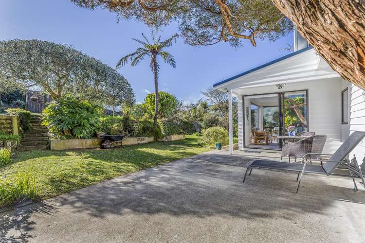 22 Sunrise Boulevard Tawa_21