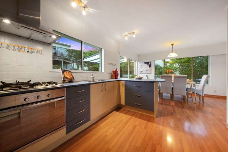 9 Nui Mana Place Te Atatu South_7