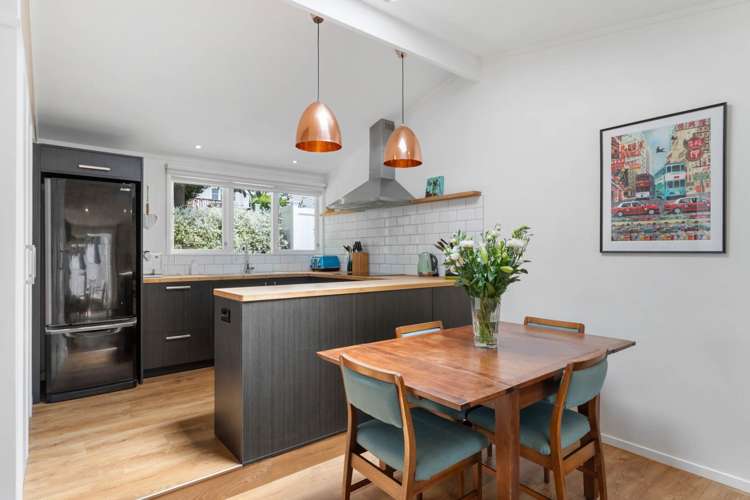 1/89B Te Kawa Road Greenlane_6