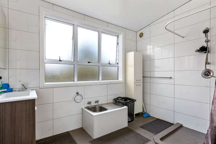 242 West Road Mauriceville_12