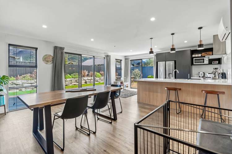 18 Swan Street Lake Hawea_10